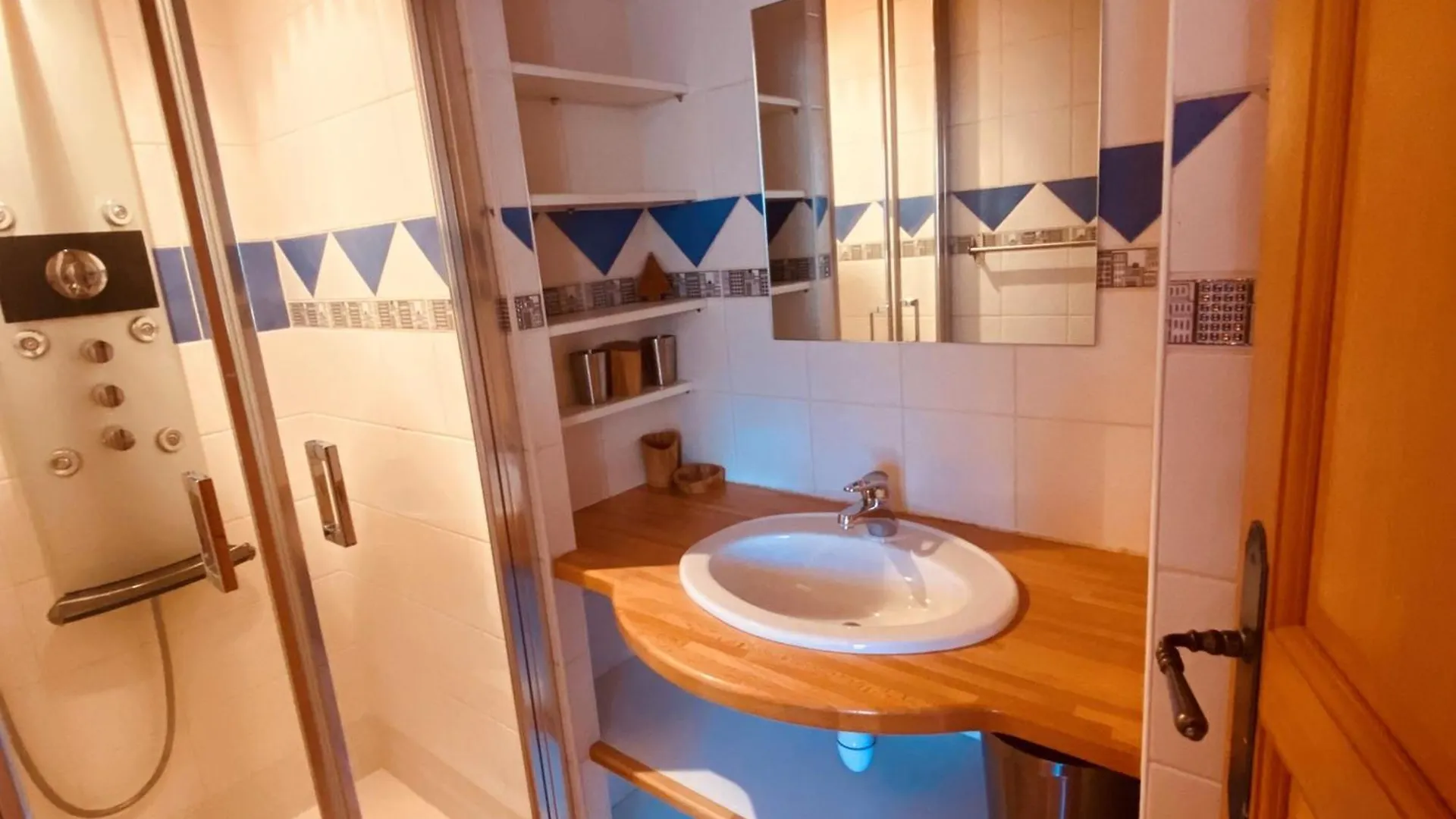 Appartement 3 Pieces Avec Balcon Et Wifi Au Centre De La Clusaz - Fr-1-459-20 0*,  フランス